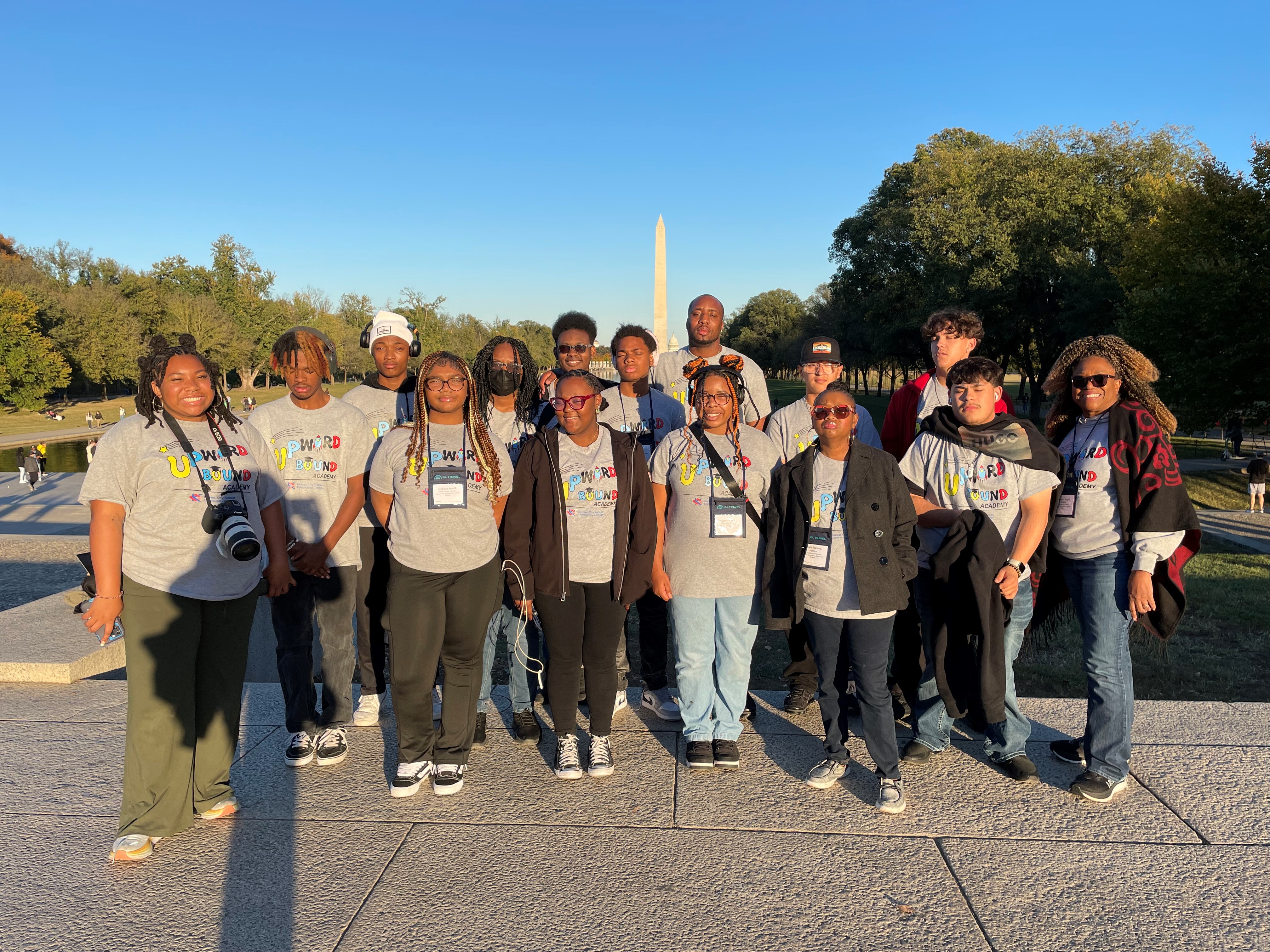 Students standing in front of a monument in Washington D.C.